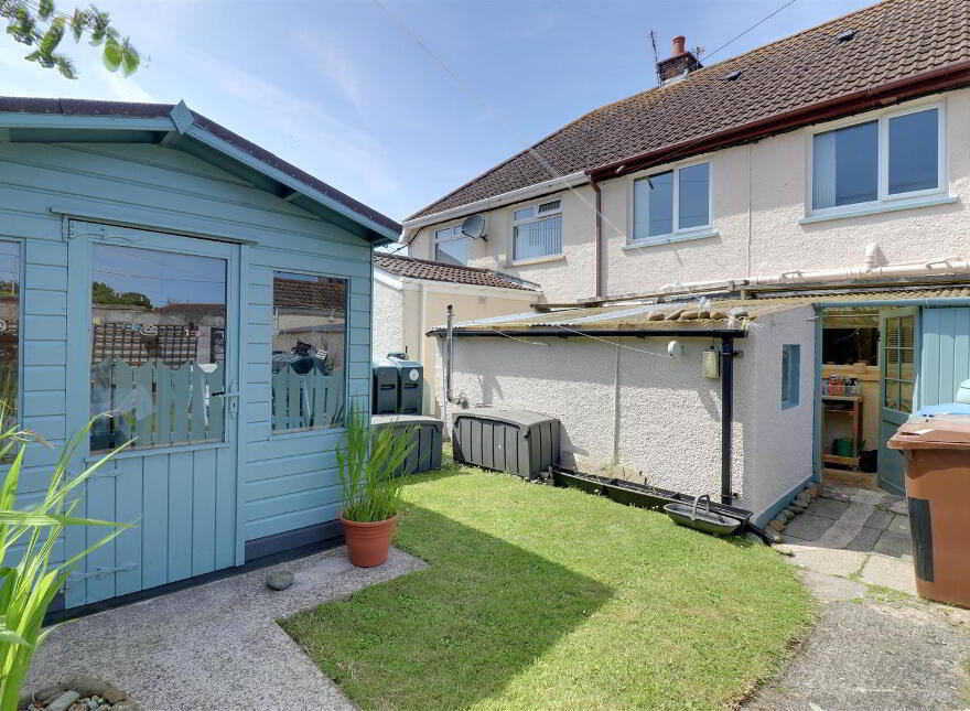 10 Island View Road, Greyabbey, Newtownards, BT22 2QD