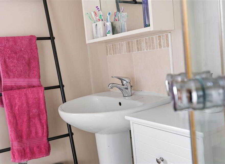 66 Belgrano, Ahoghill, Ballymena, BT42 2QQ