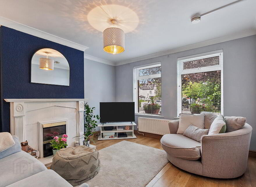 1 Saintfield Road, Belfast, BT8 7AE