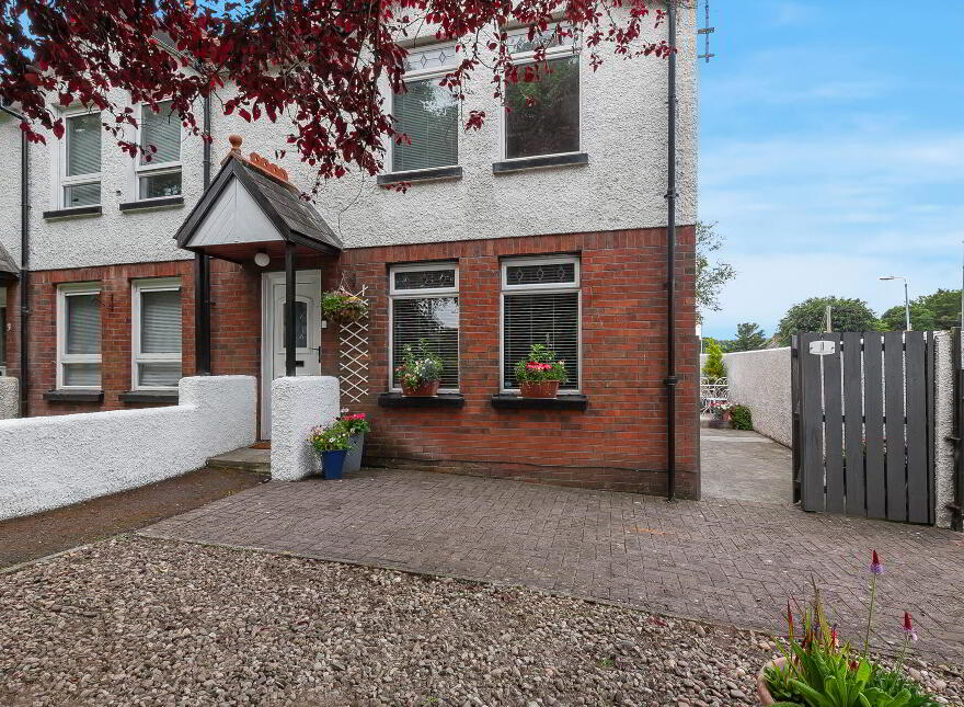 1 Saintfield Road, Belfast, BT8 7AE