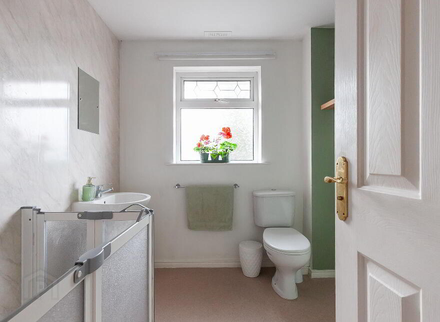 1 Saintfield Road, Belfast, BT8 7AE
