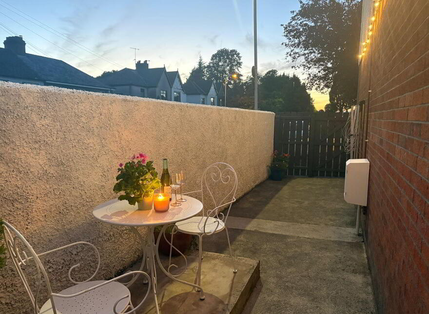 1 Saintfield Road, Belfast, BT8 7AE
