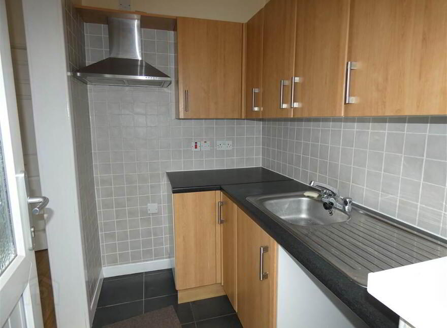 16 Strandburn Gardens, Sydenham, Belfast, BT4 1LW