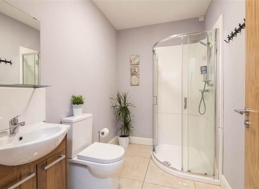 Flat 2, 118 Eglantine Avenue, Belfast, BT9 6EU