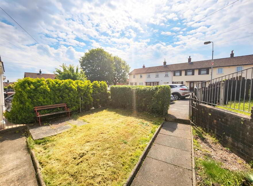 25 Waveney Drive, Belfast, BT15 4FT