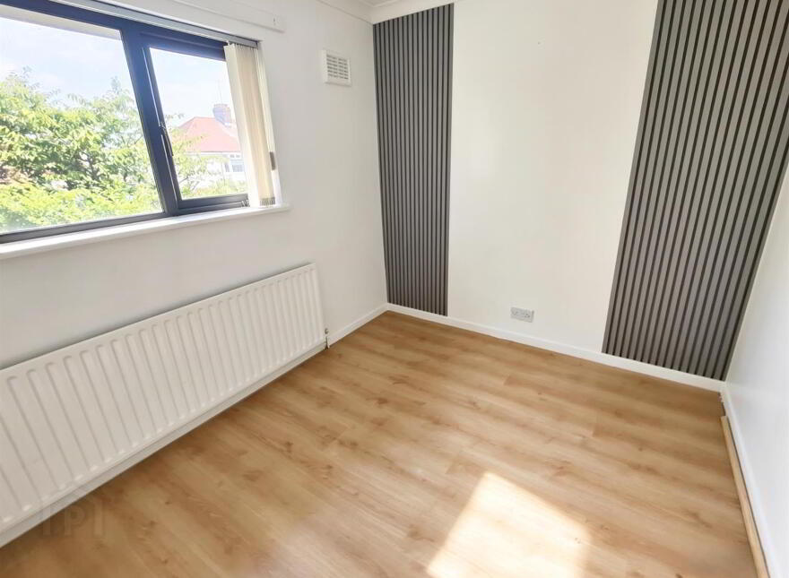 25 Waveney Drive, Belfast, BT15 4FT