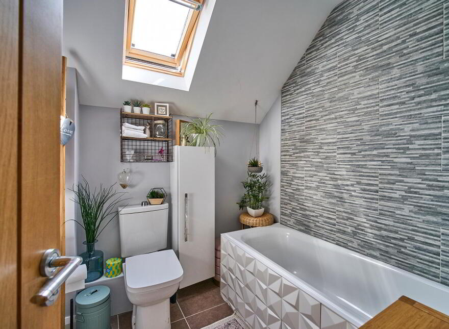 16 Viscount Lane, Bangor, BT19 1NF