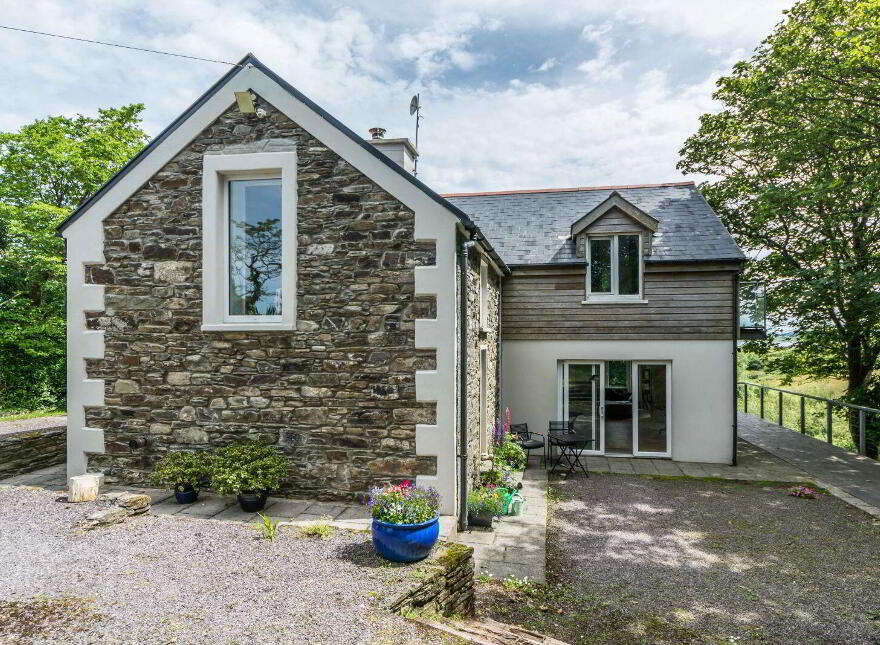 Cappaghglass, Ballydehob, P81N275