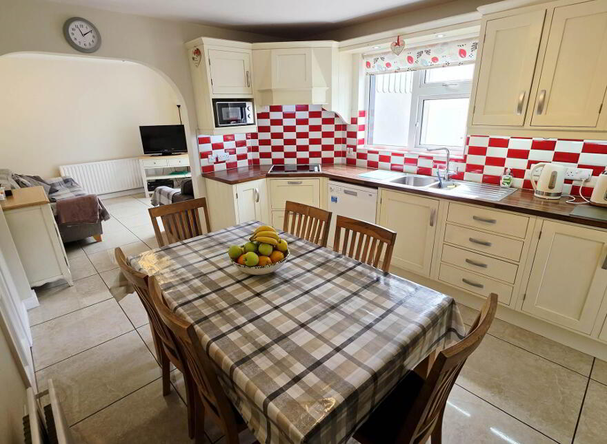 35 Pound St, Irvinestown, Enniskillen, BT94 1HF