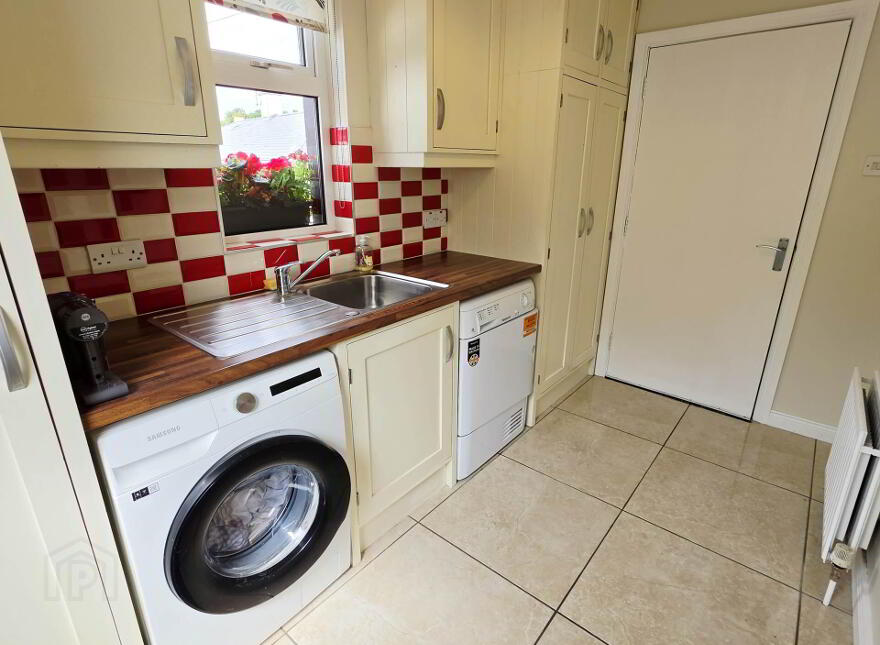 35 Pound St, Irvinestown, Enniskillen, BT94 1HF