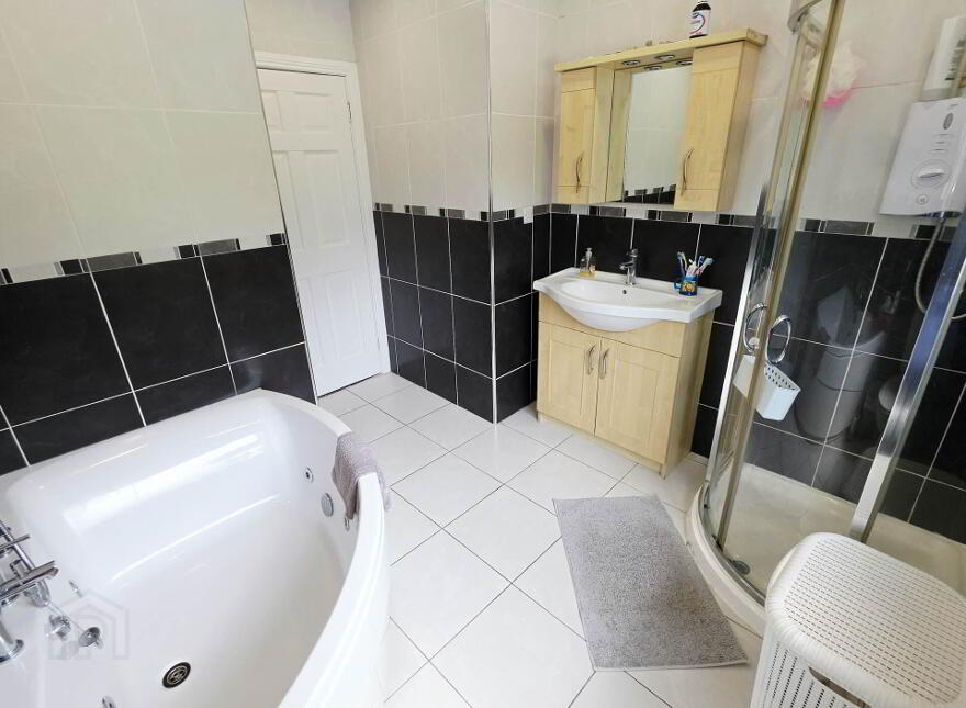 35 Pound St, Irvinestown, Enniskillen, BT94 1HF