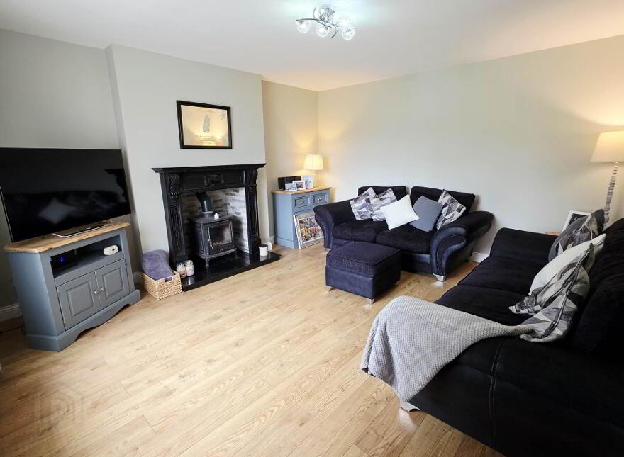 35 Pound St, Irvinestown, Enniskillen, BT94 1HF