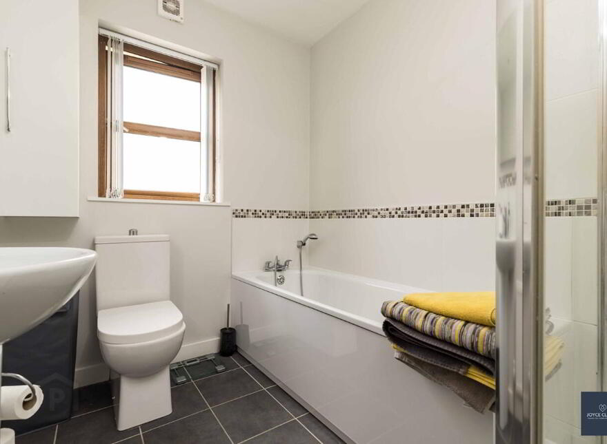 6 Nicholson Green, Donaghcloney, BT66 7UY