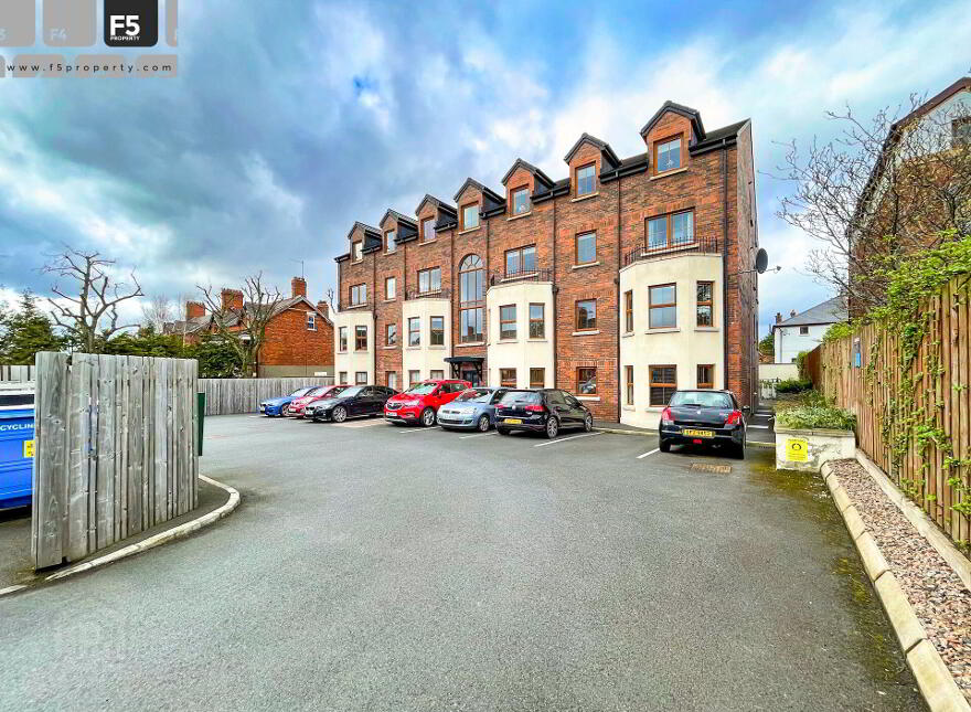 Apt 4, 120 Upper Newtownards Road, Belfast, BT4 3EQ