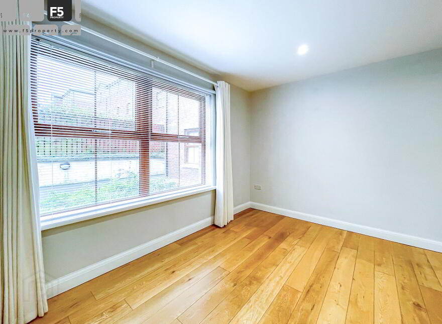 Apt 4, 120 Upper Newtownards Road, Belfast, BT4 3EQ