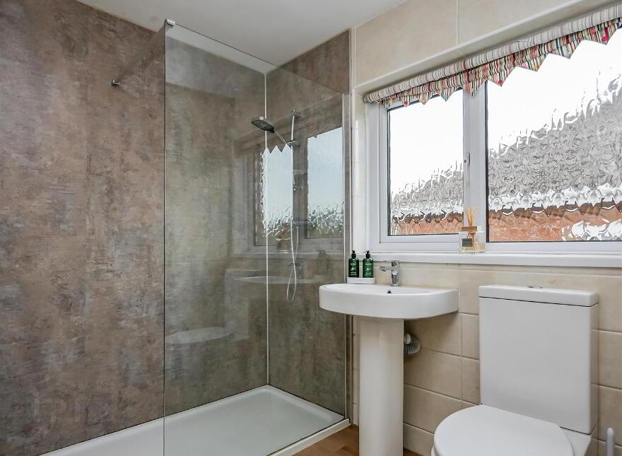 30 Carnbrae Avenue, Four Winds, Belfast, BT8 6NH