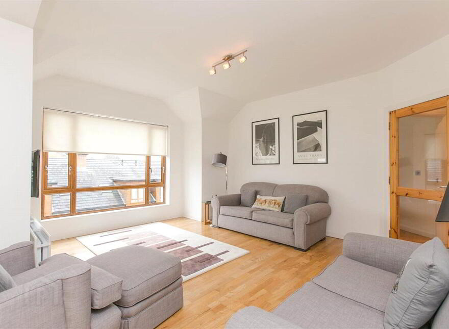 Apt 3, 2 Knockdene Gate, Belfast, BT4 3JL