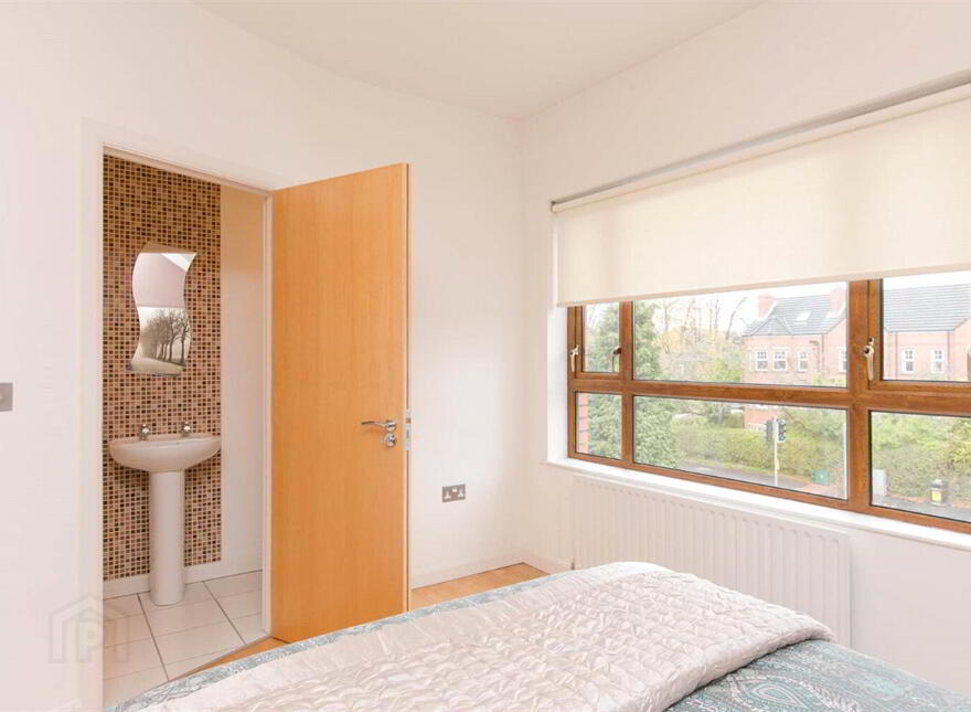 Apt 3, 2 Knockdene Gate, Belfast, BT4 3JL
