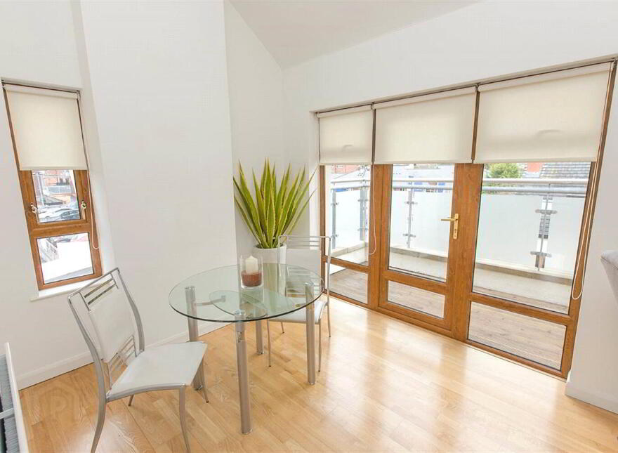 Apt 3, 2 Knockdene Gate, Belfast, BT4 3JL