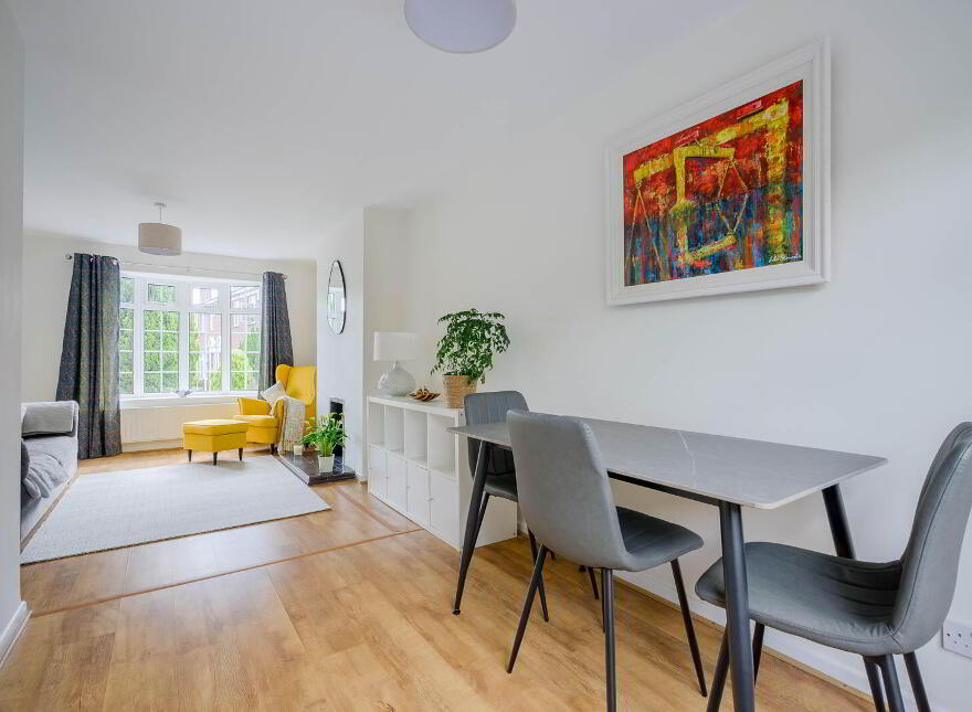 14 Eastleigh Dale, Belfast, BT4 3DT