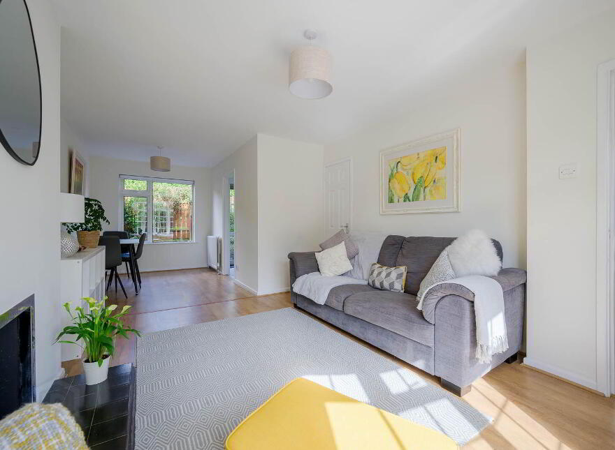 14 Eastleigh Dale, Belfast, BT4 3DT