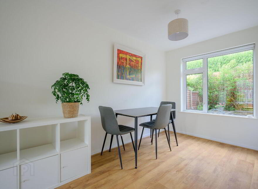 14 Eastleigh Dale, Belfast, BT4 3DT