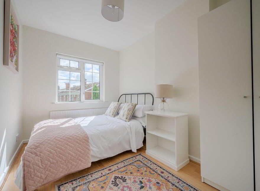 14 Eastleigh Dale, Belfast, BT4 3DT