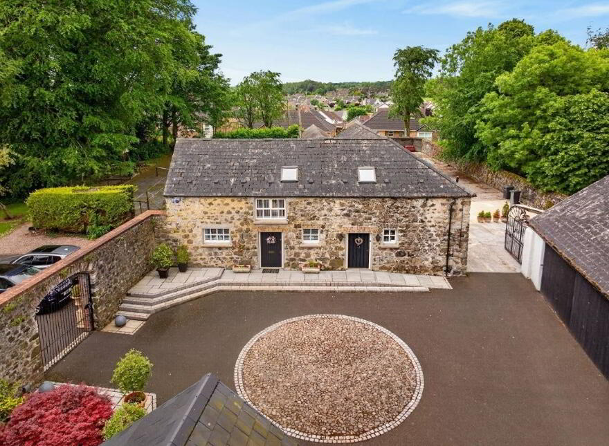 Knowehead House, 45 & 45a Knowehead Road, Broughshane, BT43 7LF
