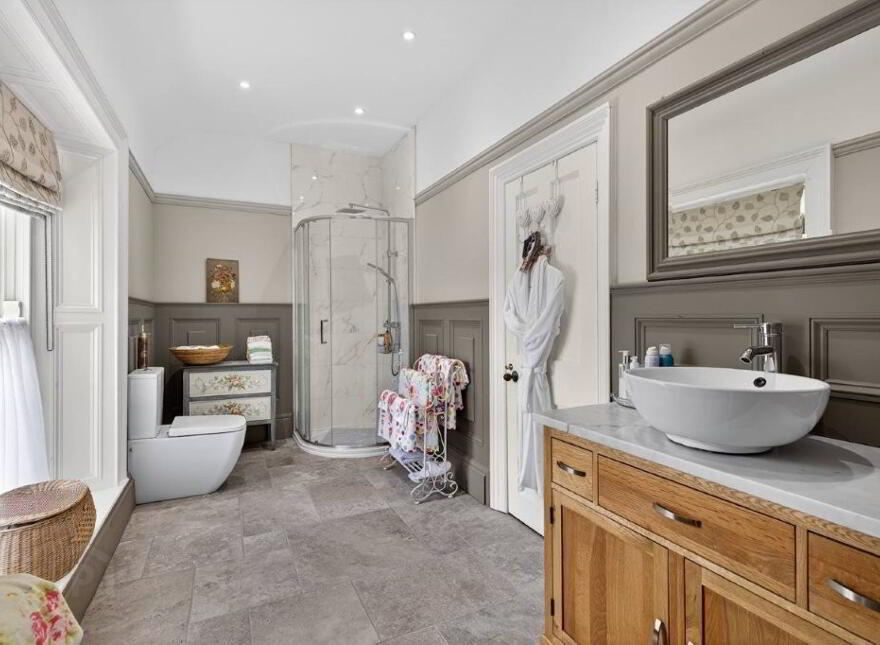 Knowehead House, 45 & 45a Knowehead Road, Broughshane, BT43 7LF