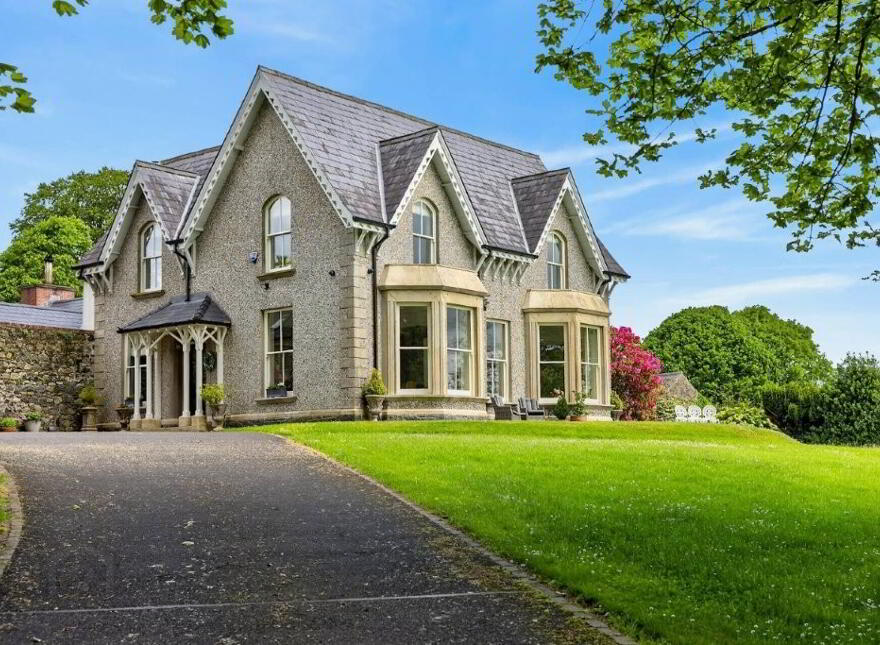 Knowehead House, 45 & 45a Knowehead Road, Broughshane, BT43 7LF