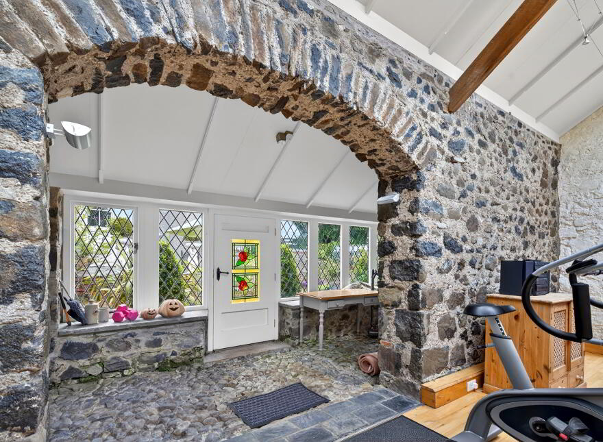 Knowehead House, 45 & 45a Knowehead Road, Broughshane, BT43 7LF