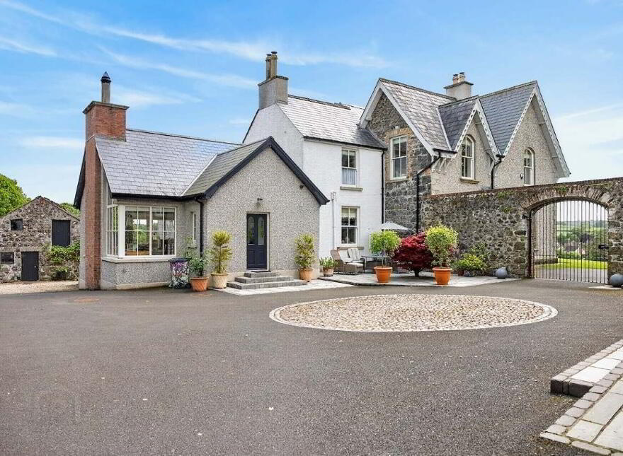 Knowehead House, 45 & 45a Knowehead Road, Broughshane, BT43 7LF
