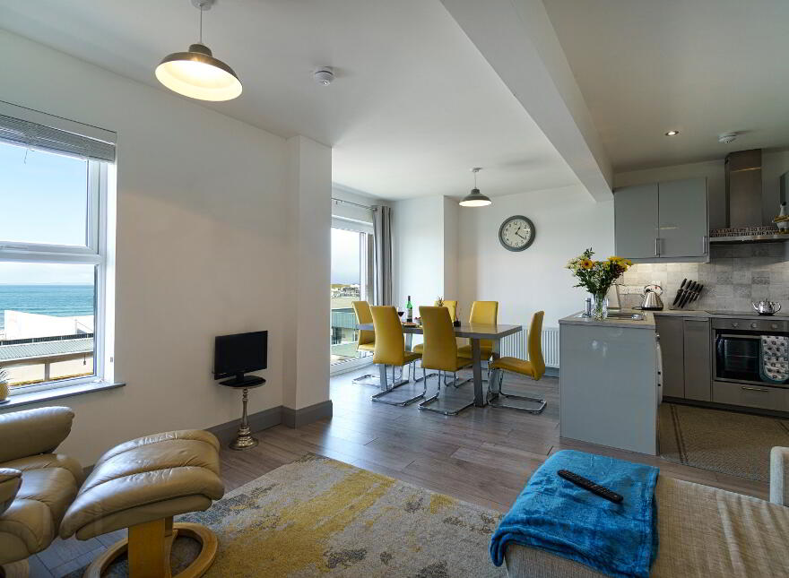 8/9 Month LET, 75 Eglinton Street, Portrush, BT56 8DZ