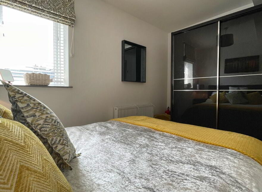 8/9 Month LET, 75 Eglinton Street, Portrush, BT56 8DZ