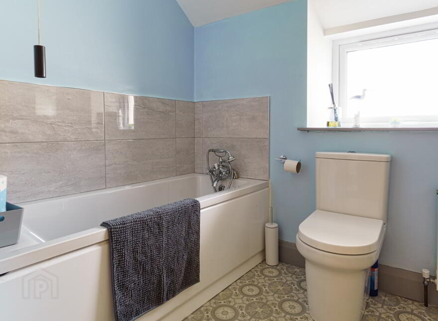 8/9 Month LET, 75 Eglinton Street, Portrush, BT56 8DZ