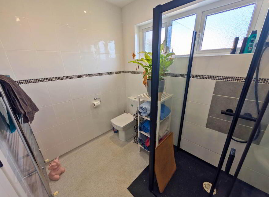 14 Branch Road, Larne, BT40 1TX