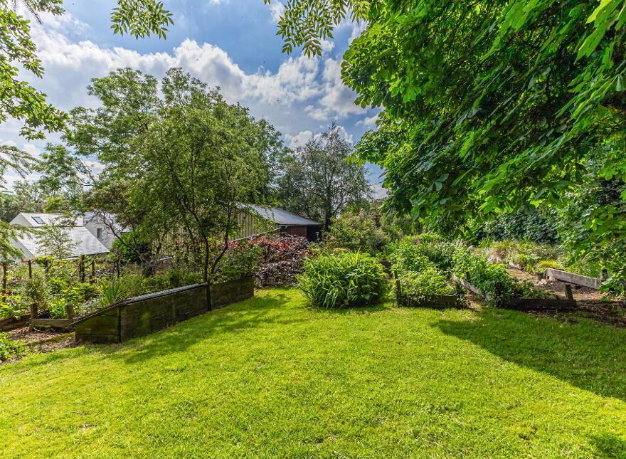 12 Ballyclough Road, Lisburn, BT28 3UY