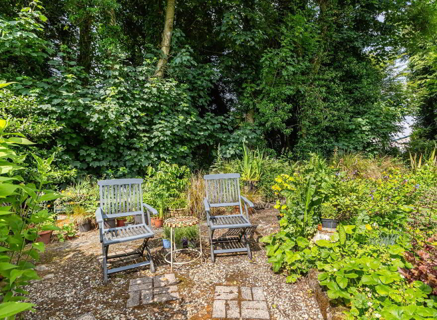 12 Ballyclough Road, Lisburn, BT28 3UY