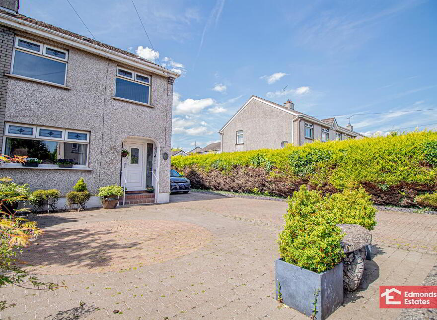 34 Fenaghy Park, Galgorm, Ballymena, BT42 1JT