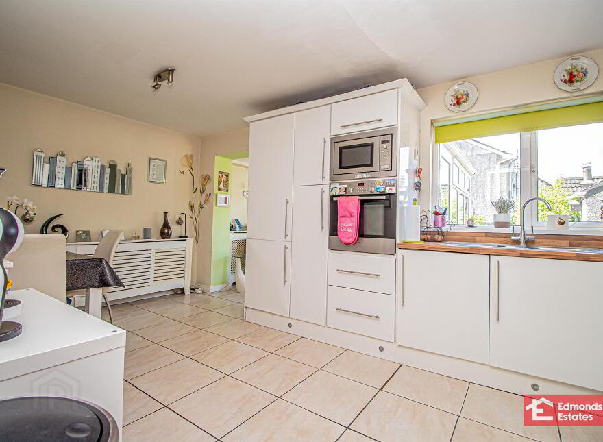 34 Fenaghy Park, Galgorm, Ballymena, BT42 1JT