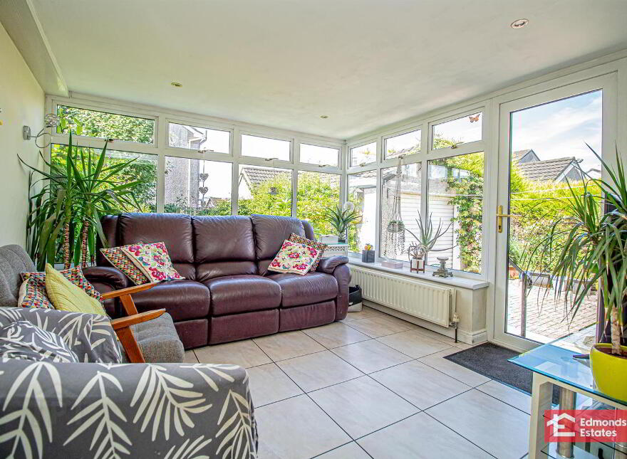 34 Fenaghy Park, Galgorm, Ballymena, BT42 1JT