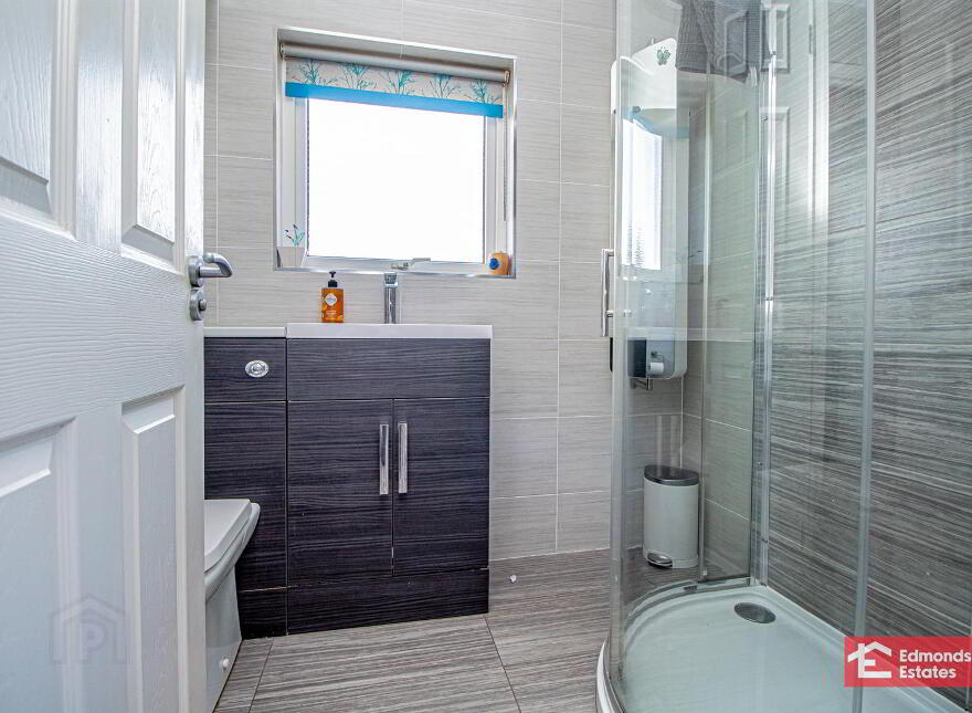34 Fenaghy Park, Galgorm, Ballymena, BT42 1JT