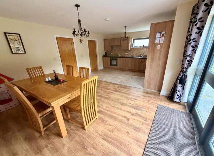 5 Allenbrook, Drumshanbo, N41R267