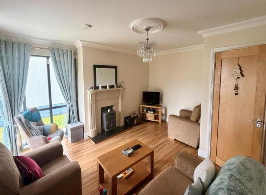5 Allenbrook, Drumshanbo, N41R267