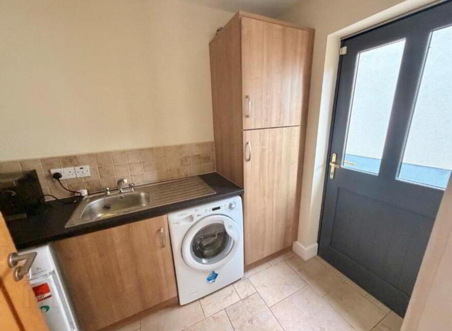 5 Allenbrook, Drumshanbo, N41R267