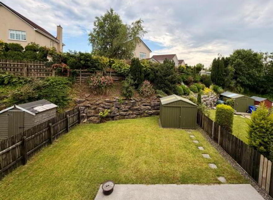 5 Allenbrook, Drumshanbo, N41R267