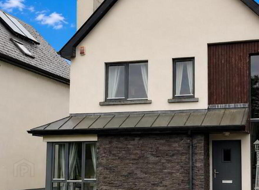 5 Allenbrook, Drumshanbo, N41R267