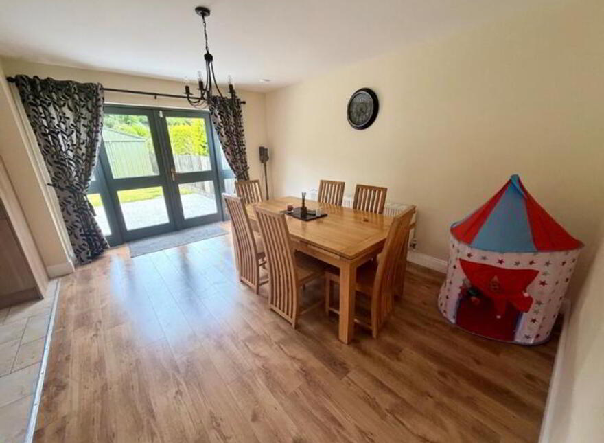 5 Allenbrook, Drumshanbo, N41R267