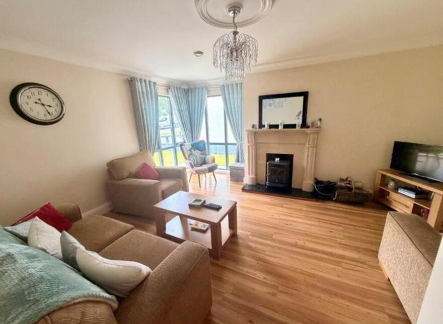 5 Allenbrook, Drumshanbo, N41R267