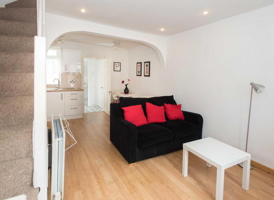 12 Mayfield Street, Belfast, BT9 7HF